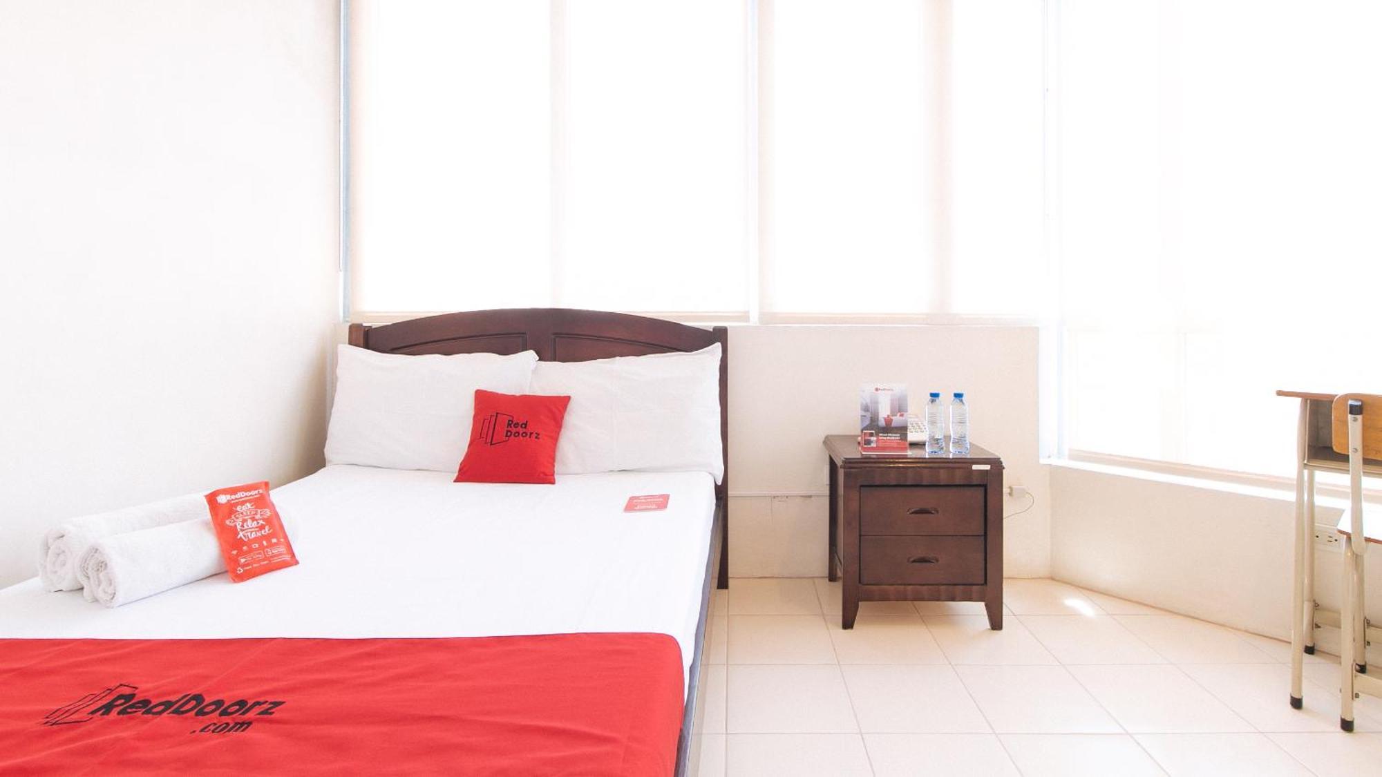 Reddoorz Plus @ E Rodriguez Corner Banawe Quezon City Exteriér fotografie
