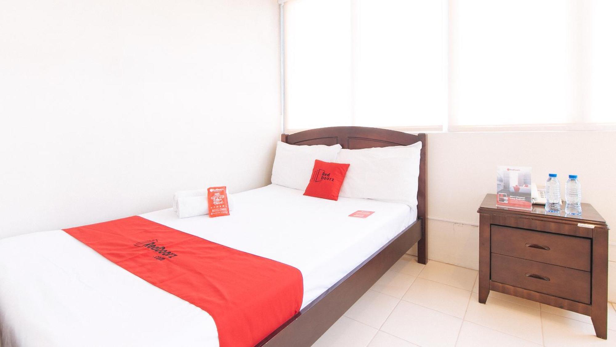 Reddoorz Plus @ E Rodriguez Corner Banawe Quezon City Exteriér fotografie