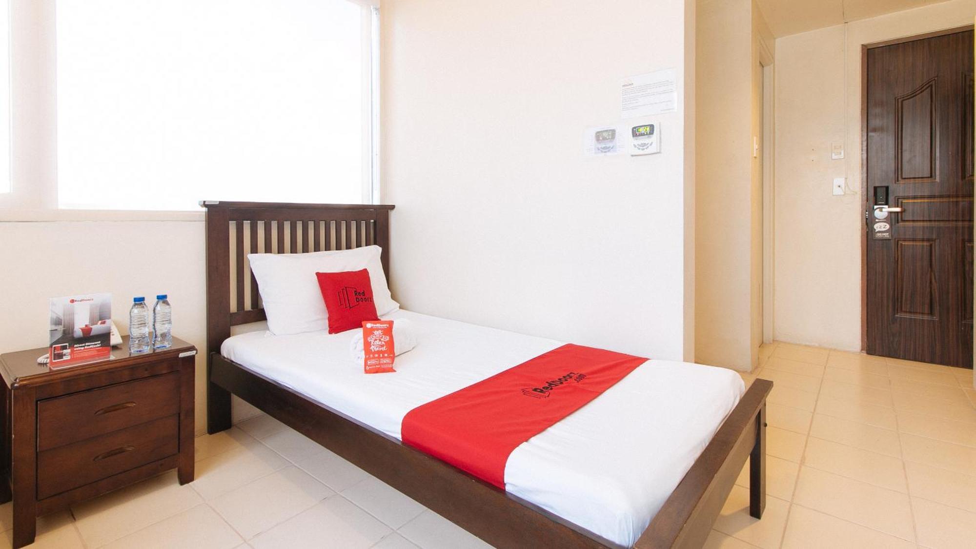 Reddoorz Plus @ E Rodriguez Corner Banawe Quezon City Exteriér fotografie