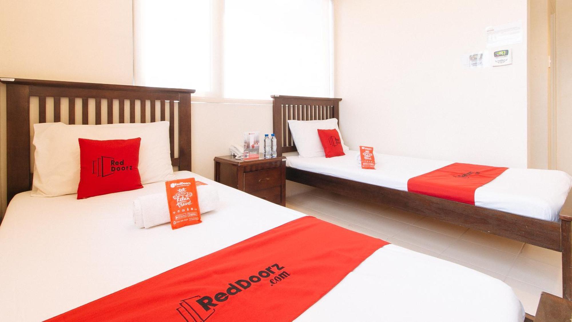 Reddoorz Plus @ E Rodriguez Corner Banawe Quezon City Exteriér fotografie