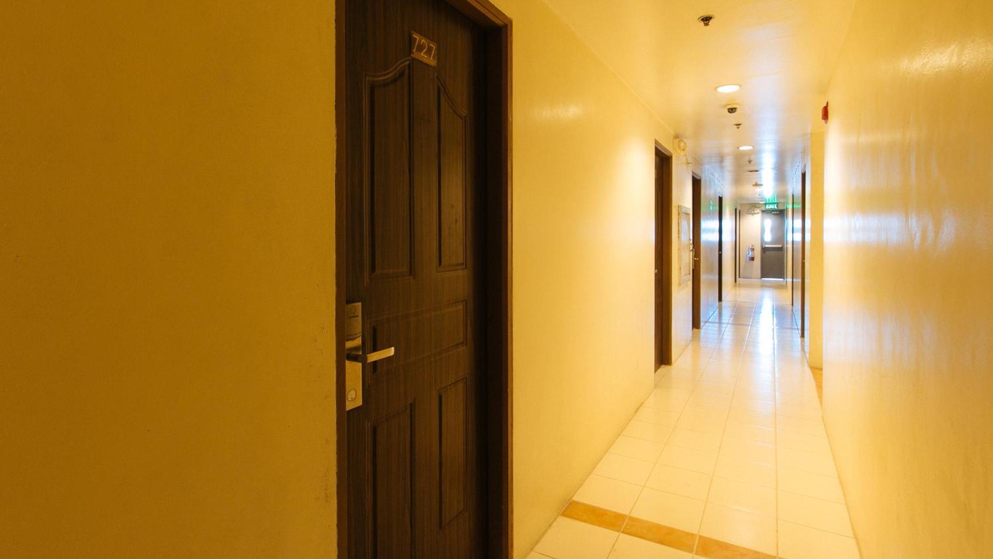 Reddoorz Plus @ E Rodriguez Corner Banawe Quezon City Exteriér fotografie